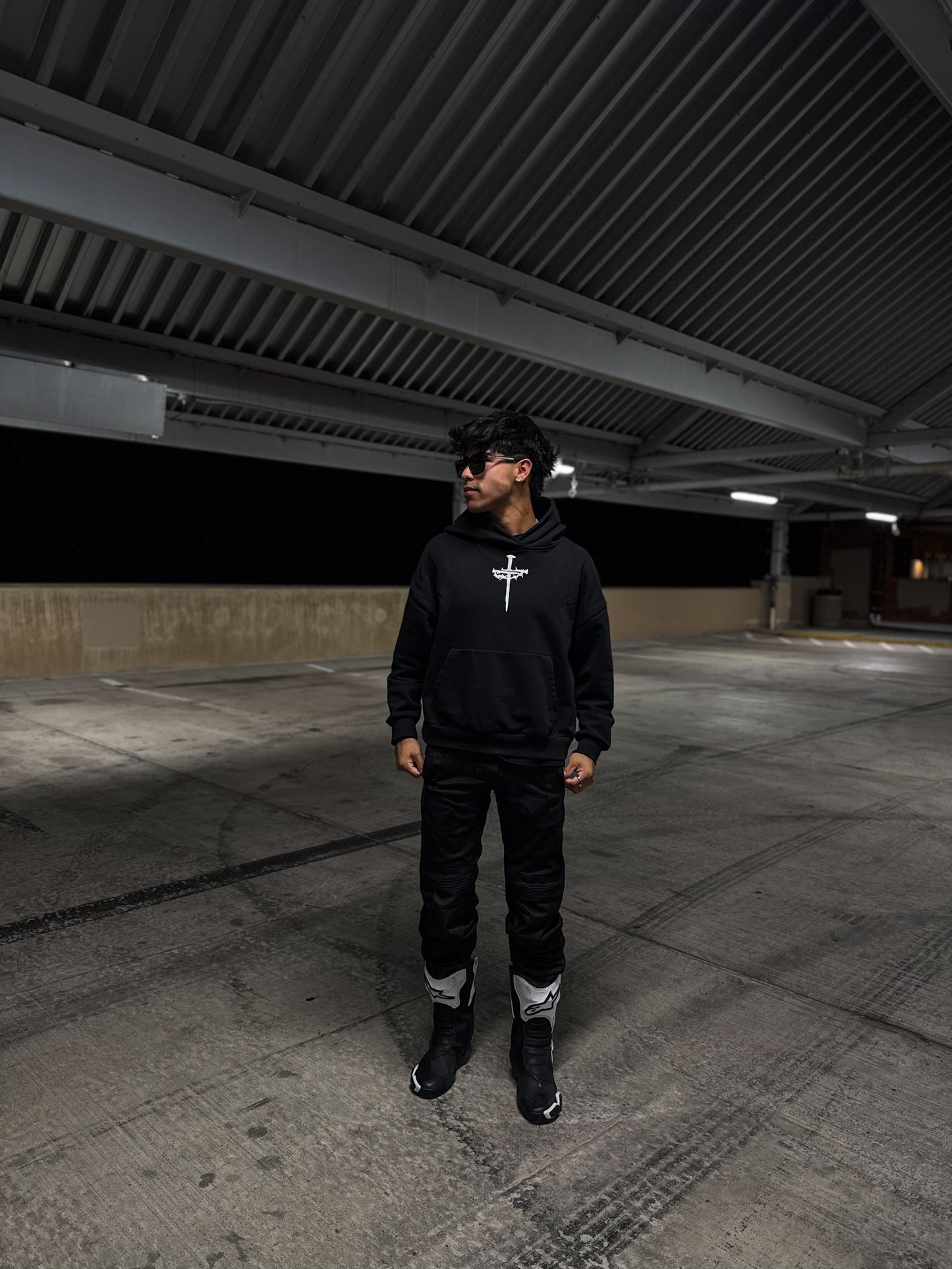 OVER SIZED HOODIE